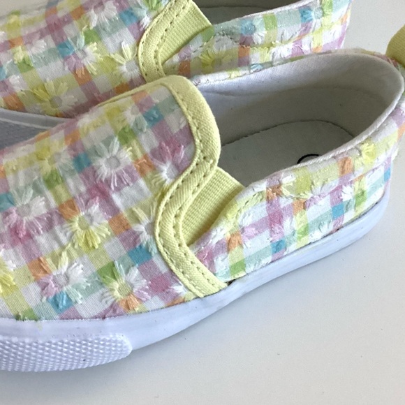 \Cat & Jack\ NWT Floral Plaid Keagan Slip Ons - Picture 6 of 10